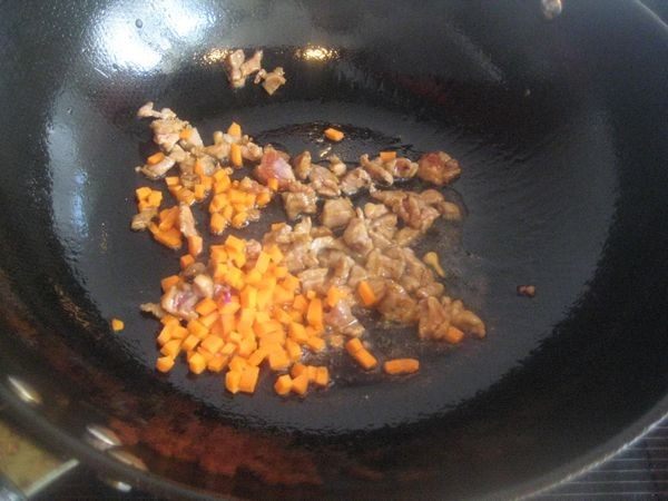 杂蔬酱肉丁炒饭步骤3