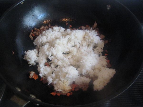 杂蔬酱肉丁炒饭步骤4