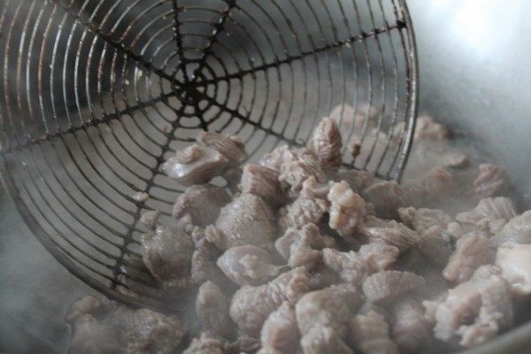 羊肉手抓饭步骤3