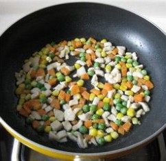 苹果蔬菜饭步骤4