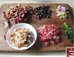 蒸腊味糯米饭步骤1