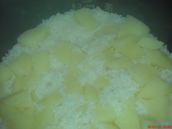 土豆饭步骤3