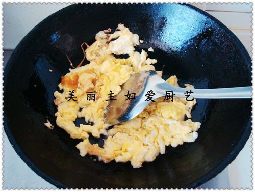 全家福炒饭步骤2