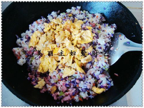 全家福炒饭步骤6