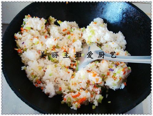 全家福炒饭步骤4