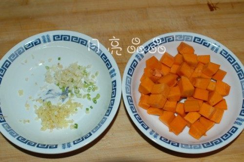 兔肉南瓜饭步骤3