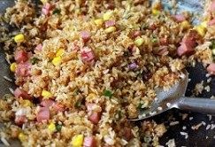 火腿粟米西炒饭步骤7