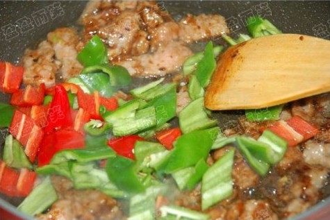 尖椒牛肉饭步骤4