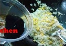 香草豉油蛋炒饭步骤3