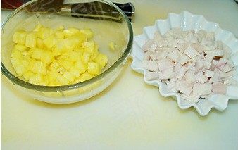 菠萝鸡炒饭步骤1