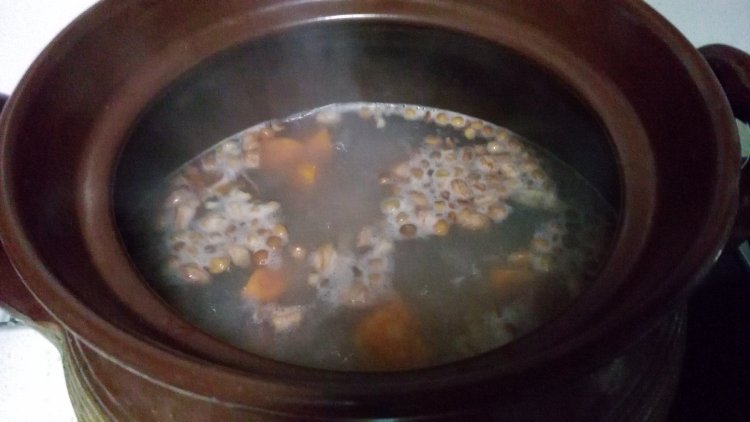 咸骨花生粥步骤5