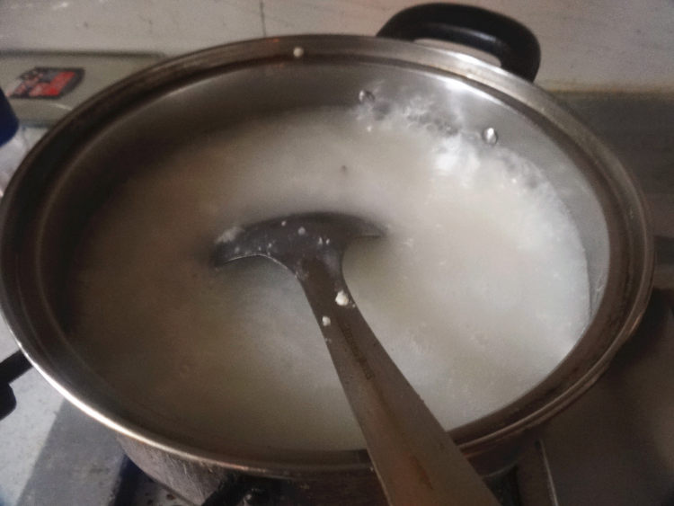 鸭蛋白青菜粥步骤6