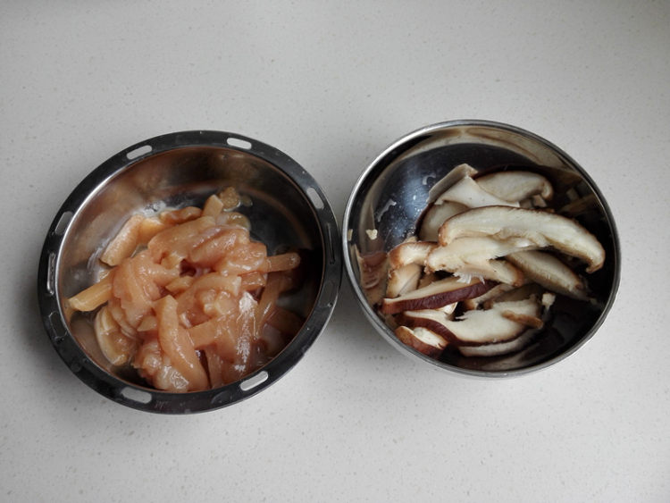 香菇鸡肉粥#新鲜从这步骤2