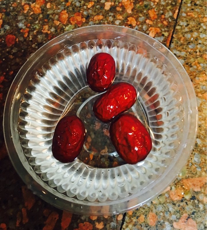 黑米红豆红枣粥步骤4