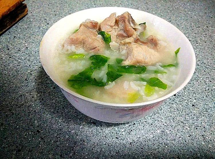 生菜咸骨粥步骤7