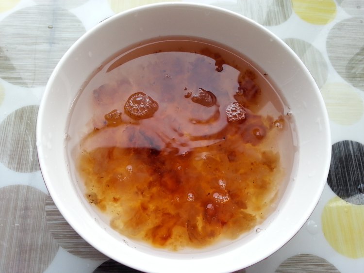 桃胶银耳粥步骤3