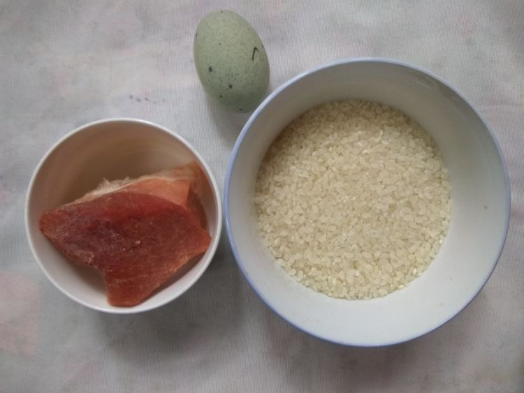 皮蛋瘦肉粥#多效护理步骤1