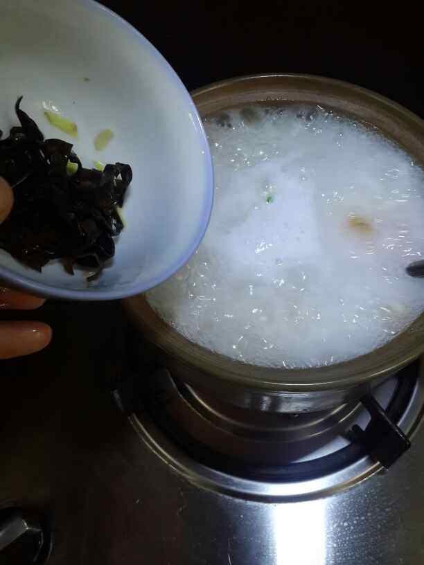 虾仁干贝沙锅粥步骤5