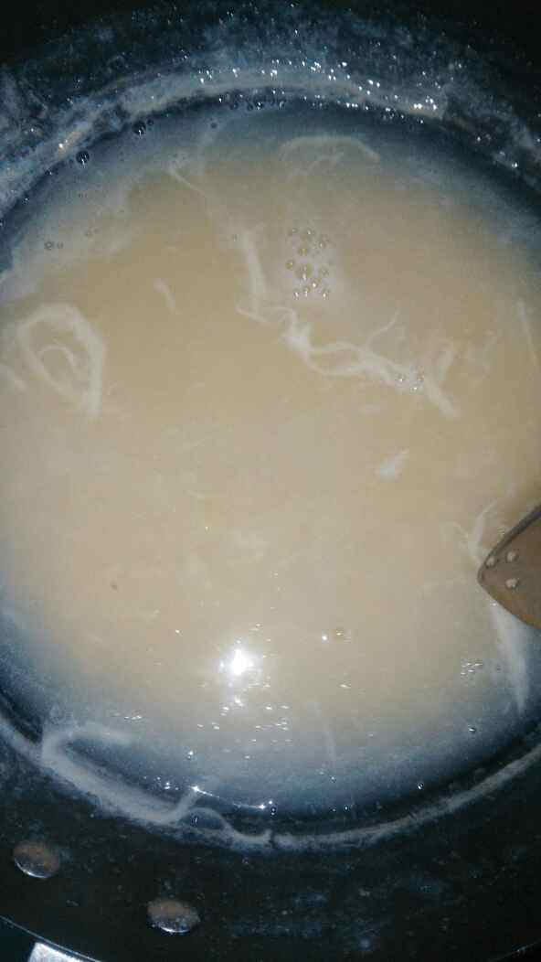 小米青菜蛋花粥步骤3