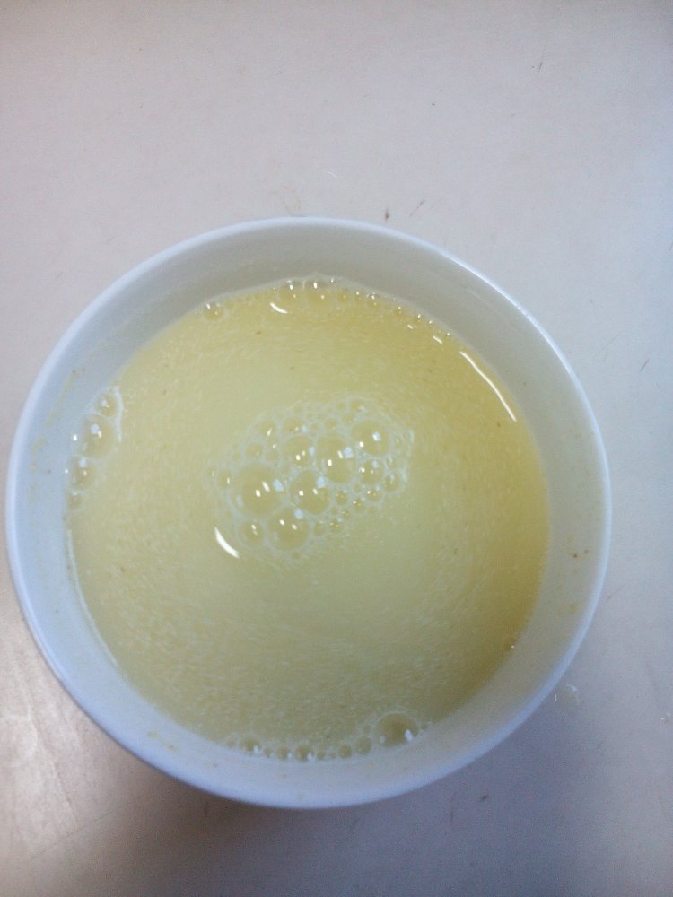 玉米片粥步骤1
