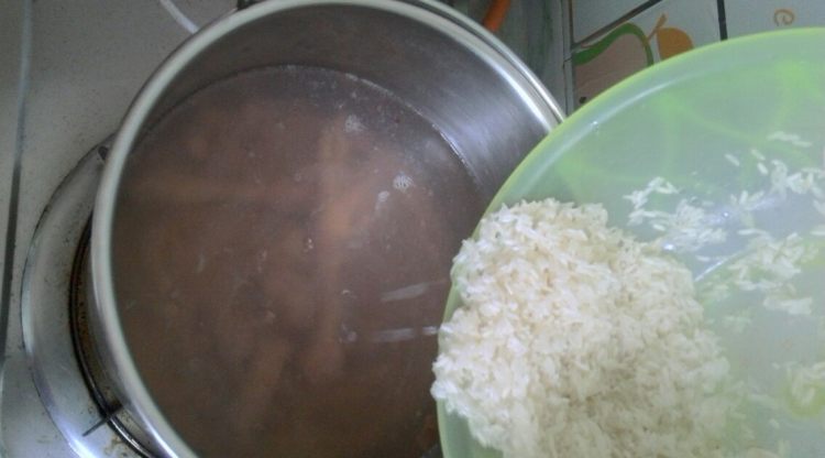 紫淮山鸡腿粥步骤6