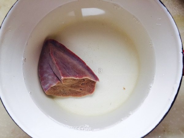 白菜猪肝粥步骤2