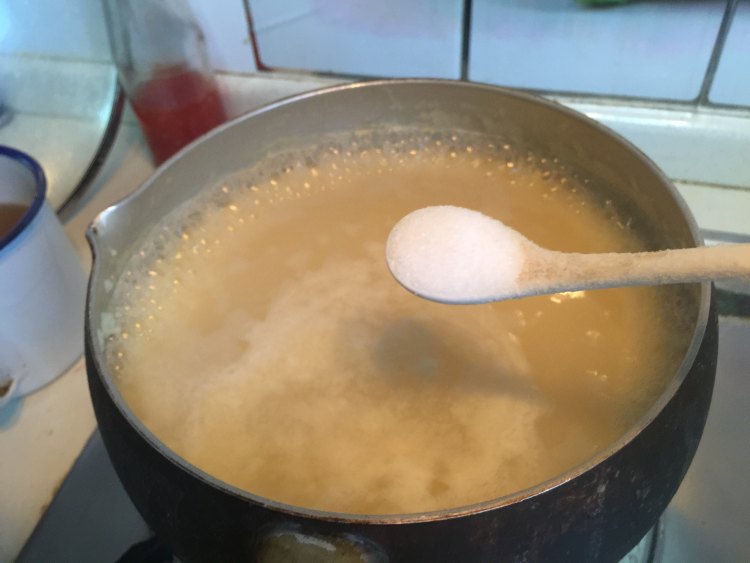 榆钱虾仁小米粥步骤5
