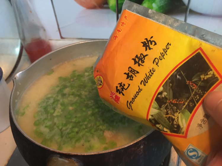 榆钱虾仁小米粥步骤8