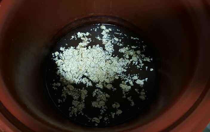 宝宝辅食大米黑米粥步骤4