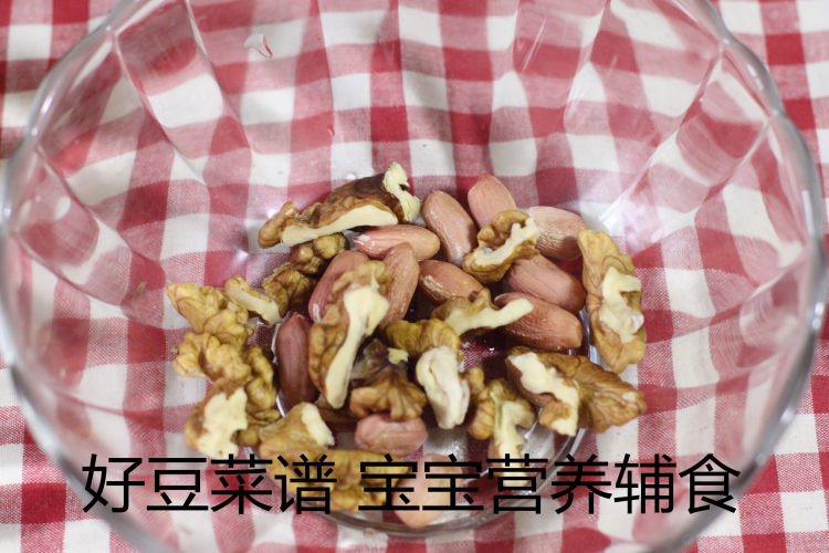 核桃红枣粥步骤2