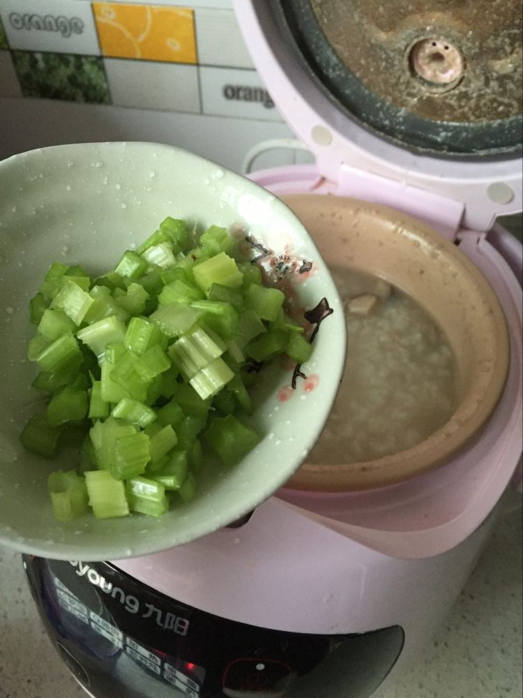 瘦肉香菇粥步骤4