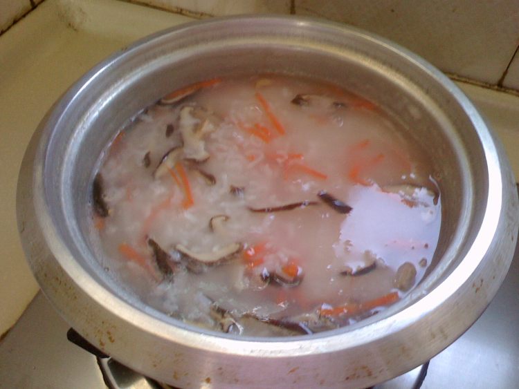 香菇鸡丝粥步骤4