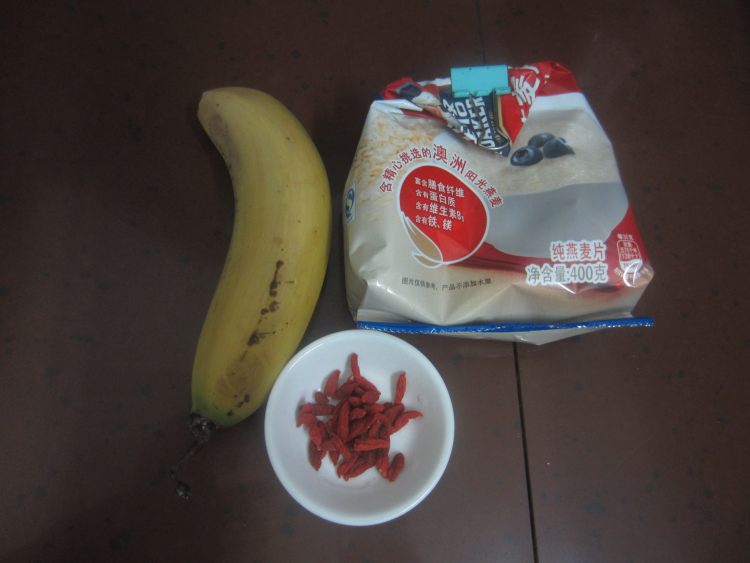 香蕉燕麦粥步骤1