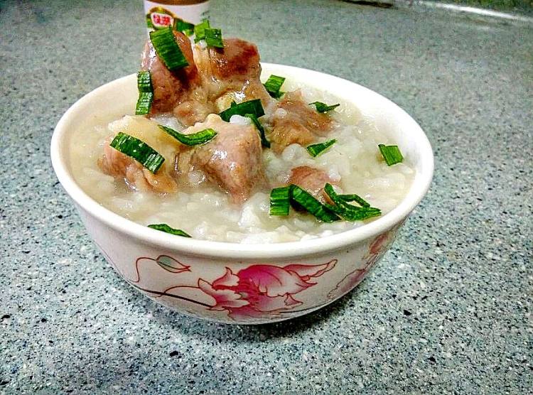 咸猪骨粥步骤6