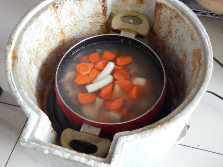 山药胡萝卜骨头汤步骤14