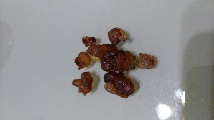 桃胶紫米银耳粥步骤1