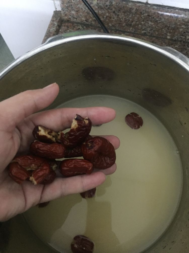 小米红枣红糖粥步骤5
