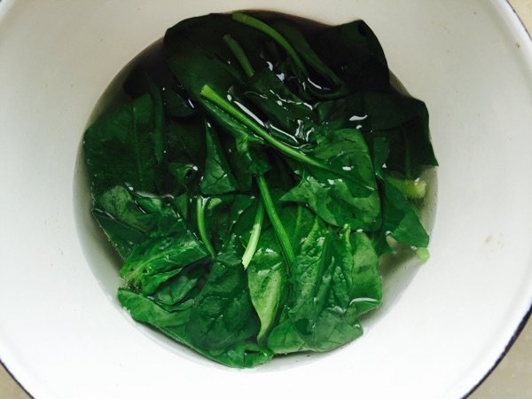 青菜瘦肉面条粥步骤3