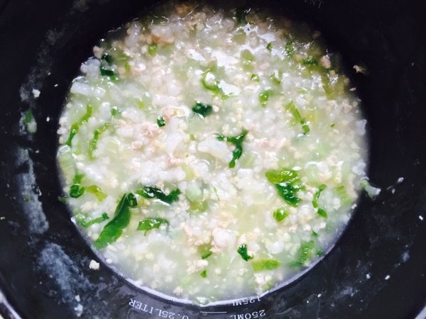 青笋瘦肉粥步骤8