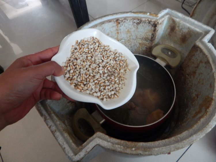 冬瓜薏米排骨汤步骤7