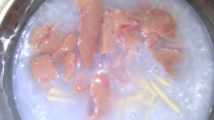 生滚猪腰粥步骤8