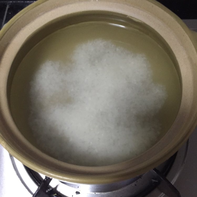 枸杞小米粥步骤2