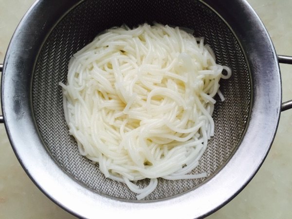 蔬菜烂面粥步骤8