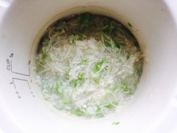 蔬菜烂面粥步骤10