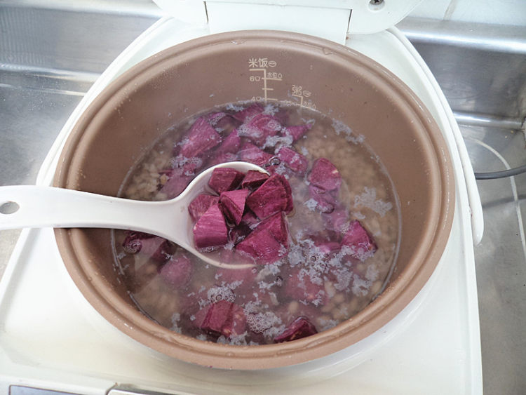 紫薯大麦粥步骤8