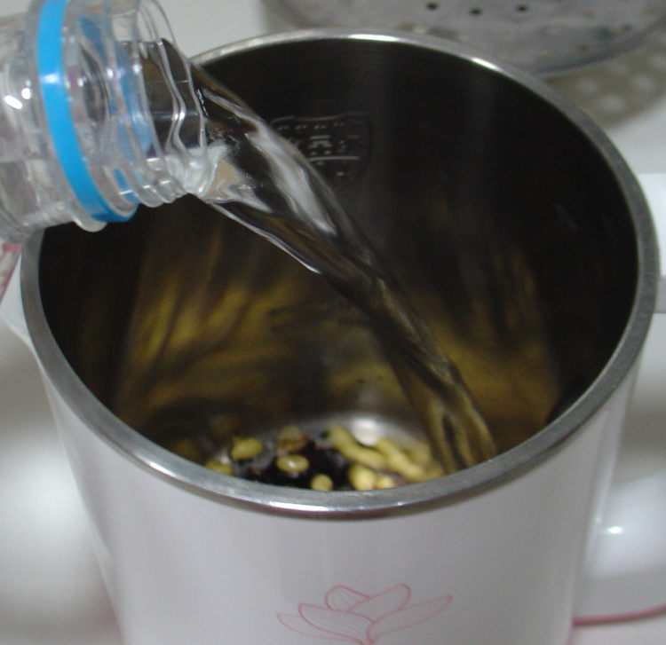 黑米核桃豆浆步骤8