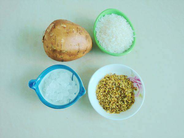 桂花红薯粥步骤1