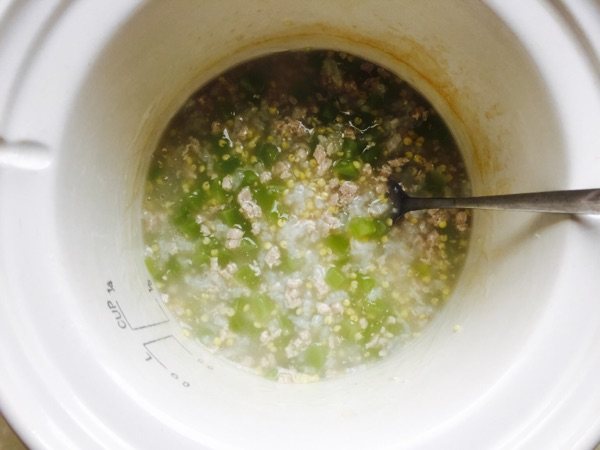青豆瘦肉小米粥步骤9