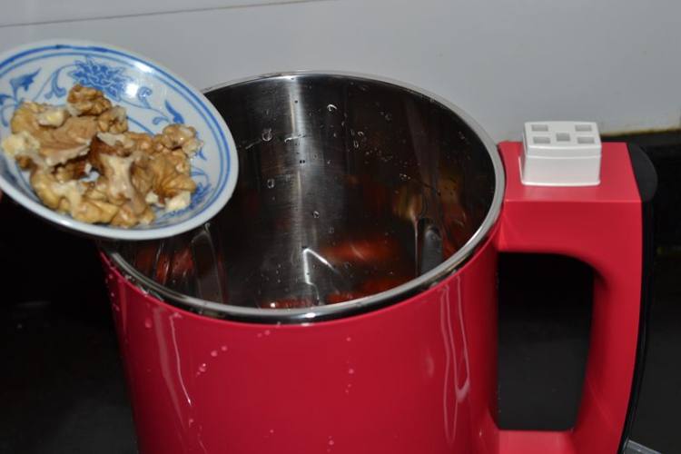 核桃红枣南瓜糯米粥步骤5