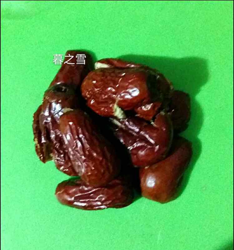 小米红枣枸杞粥步骤2